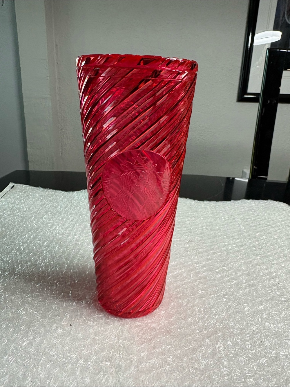 Starbucks 2024 Holiday Red Swirl Stripe Venti Tumbler